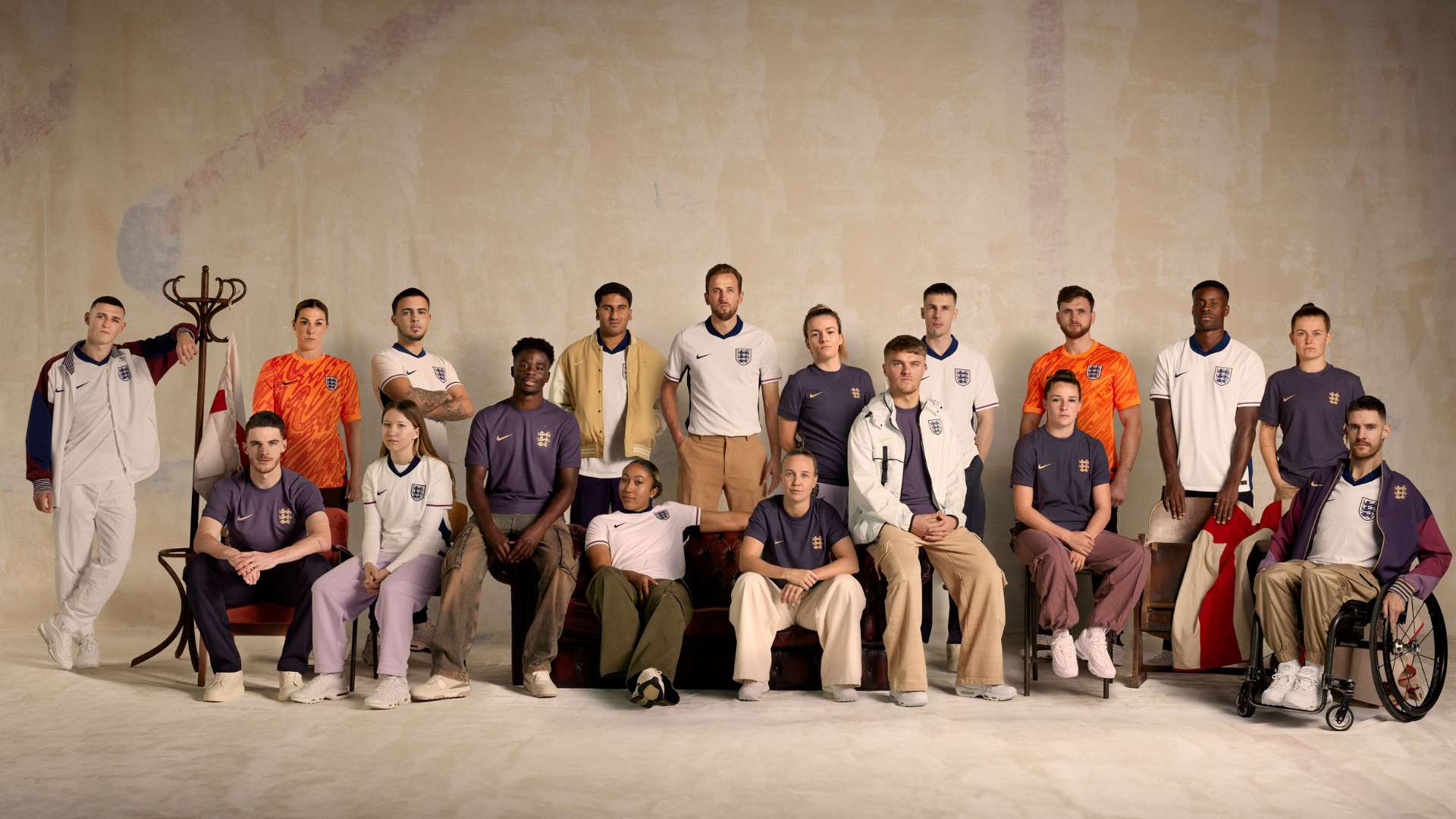 天空:西漢姆接近簽下萬-比薩卡,曼聯計劃簽下馬茲拉維並有意埃爾莫索.